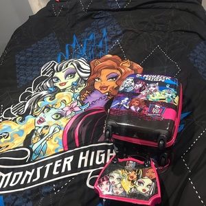 Mattel Monster High double sided comforter and suitcase set